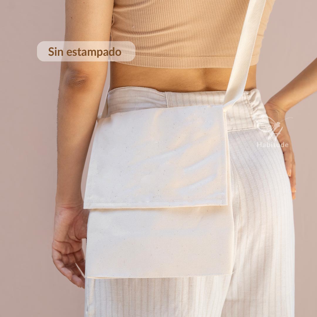 Bolso-terciado-con-tapa-sin-estampado